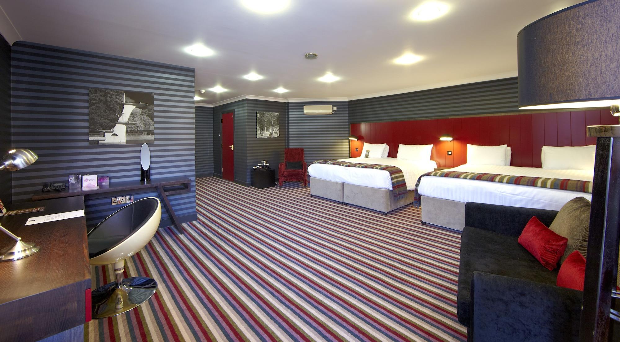 Village Hotel Swindon Extérieur photo
