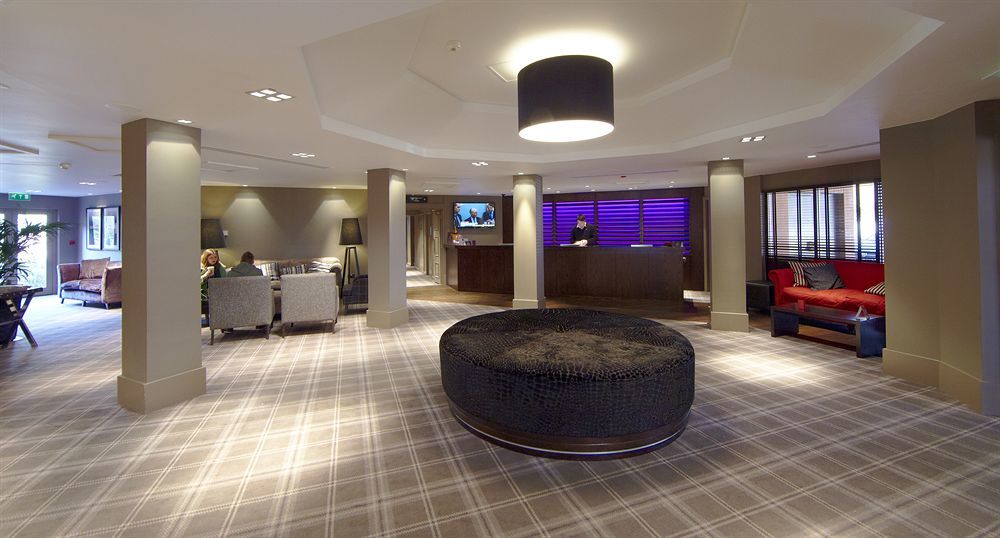 Village Hotel Swindon Extérieur photo